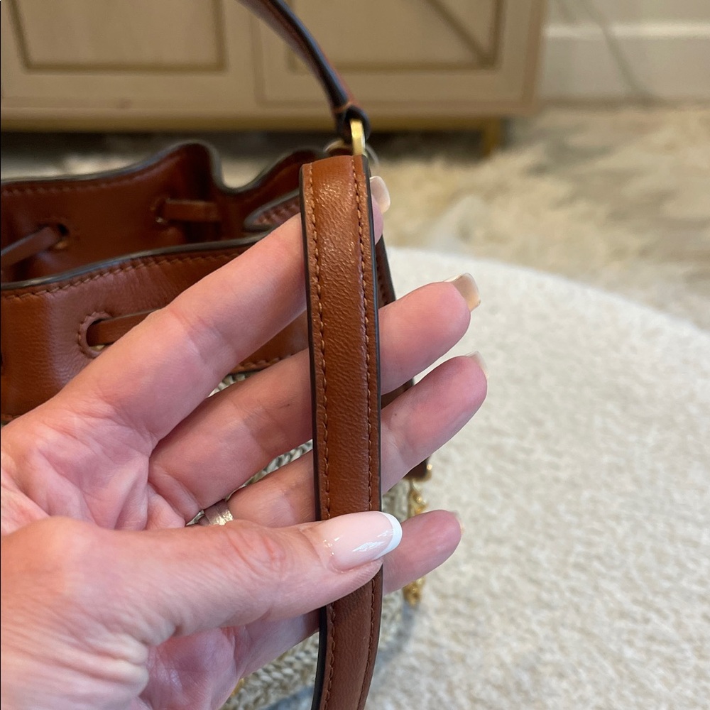 Tory Burch Straw Bucket Bag with Brown Leather and Crossbody Gold Chain - Picture 5 of 7